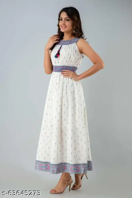 Blue rayon elastic kurti with floral print, sleeveless and machine washable