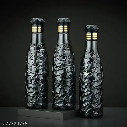 Zig-zag pattern plastic water bottles, 1000ml capacity for fridge, home office, gym, or school. Pack of 6