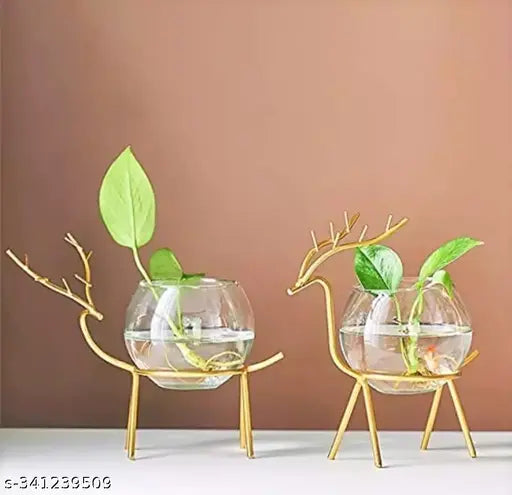 Gold Zintex deer-shaped glass planters (set of 2), Indian craftsmanship for floral arrangements (14cm x 20cm x 8cm)