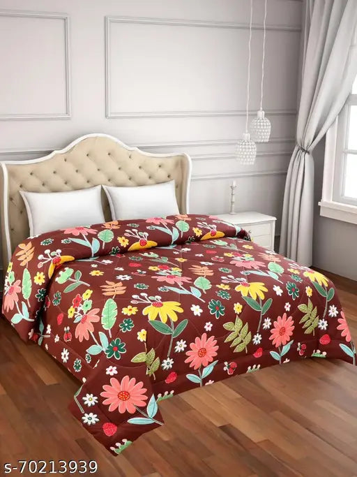All season reversible microfibre comforter, double printed polyester, 90x100 inches on bed