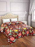 All season reversible microfibre comforter, double printed polyester, 90x100 inches on bed
