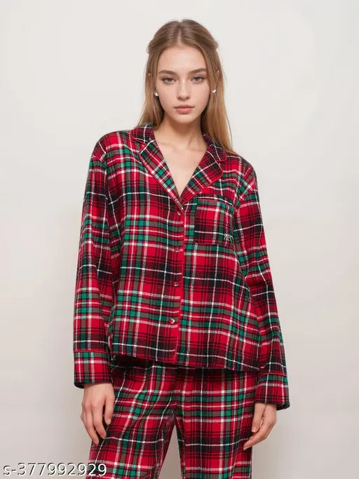 Cotton flannel set, matching top and pajamas in long sleeves, The Flanelle Co., size S to 4XL, made in India