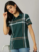 Green cotton blend polo t-shirt for women, printed design on short sleeves
