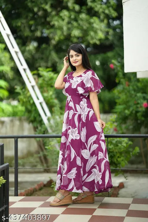 Printed georgette maxi dress with three-quarter sleeves, women's fashion on mannequin, size M (38in bust, 50in length, 34in waist, 40in hip)