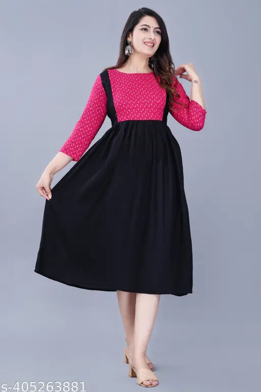 Women's rayon Anarkali-style maternity kurti with both side zip, three-quarter sleeves, printed design. M size (Bust 38in, Top 48in, Waist 36in, Bottom 48in), made in India