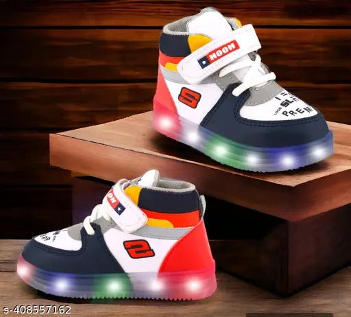 Black and Red Patent Leather Waking Running Shoes for Little Champ with LED Light, ideal for ages 1-10 years. Solid pattern, Velcro fastening, memory foam insole