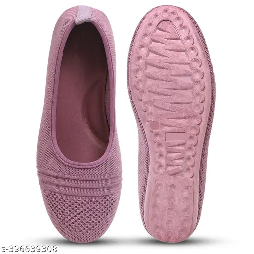 Classic synthetic outdoor Jutti for women - stylish, comfortable, and lightweight. Ind-4, Ind-5, Ind-7, Ind-8 sizes available. Textured ballerina design with closed back. Premium summer trend