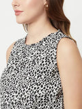 White printed jumpsuit for women, high-quality breathable blend on fashionable woman