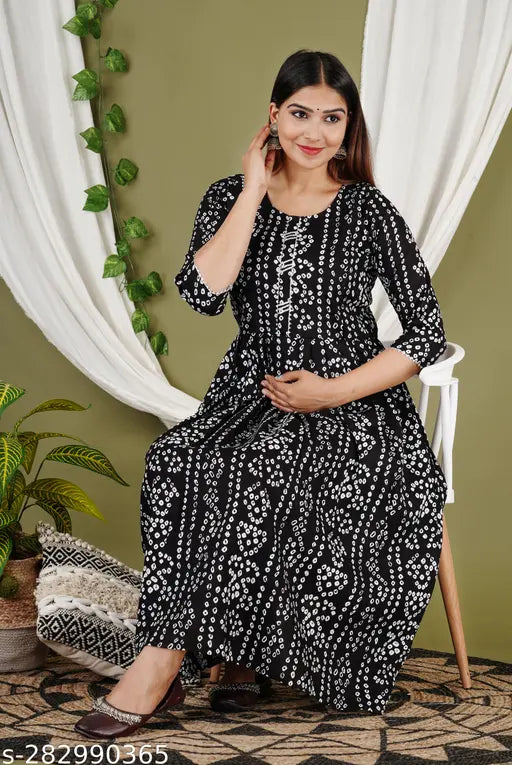 Women's rayon Anarkali flared maternity feeding kurti with zipper, printed combo nursing-friendly breastfeeding-friendly kurti on display. Sizes: M (38/42/34/38), L (40/42/36/38), XL (42/42/38/38), XXL (44/42/40/38). Made in India