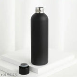 Matte black stainless steel, double-walled vacuum sports water bottle with 500ml capacity and 6-12 hour hot/cold insulation for gym use