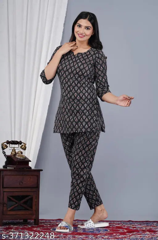Parwati black rayon nightsuit for women, printed, long-sleeve top and pyjama set