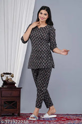 Parwati black rayon nightsuit for women, printed, long-sleeve top and pyjama set