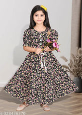 Modern polycotton printed net baby gown, short sleeves, 9-12 months size, India origin