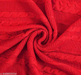 Red knitted cotton HomewayTex Blossom throw, perfect for sofas or beds, 52x70 cm