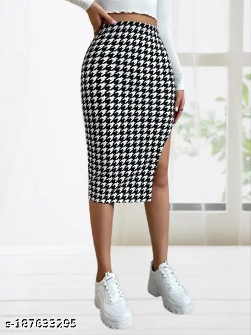 Black & White printed knee-length pencil skirt with elasticated waistband and back slit, perfect for formal outfits or pairing with crop tops