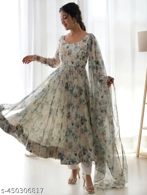 Georgette Delta Grey PataWhite printed net gown with long sleeves for women, size M, India origin