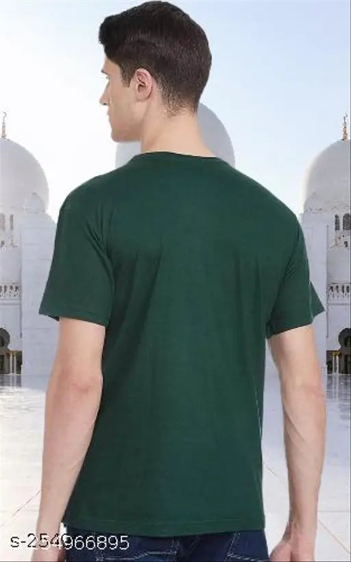 Stylish green cotton blend men's leaf print short sleeve T-shirt, tropical design for summer wear