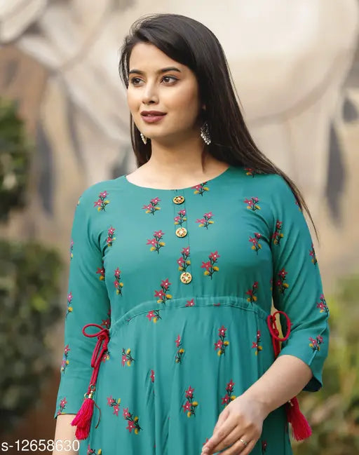 Rayon women's floral printed kurti, three-quarter sleeves, comfortable, ideal for maternity and feeding. Indian craftsmanship, versatile for every occasion