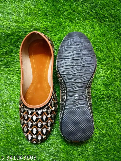 Synthetic leather colorblocked ballerinas, dualstep browen pinjra on display - India origin