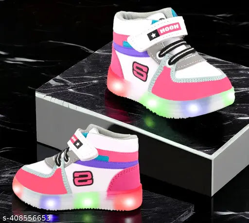 Patent leather, rubber-soled pink running shoes with LED light for children age 1-10 years, perfect for both summer and winter seasons