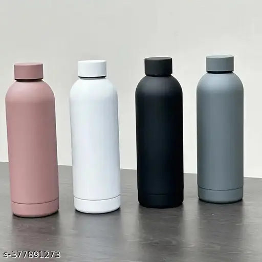 Matte black stainless steel, double-walled vacuum sports water bottle with 500ml capacity, keeps drinks hot or cold for 6-12 hours