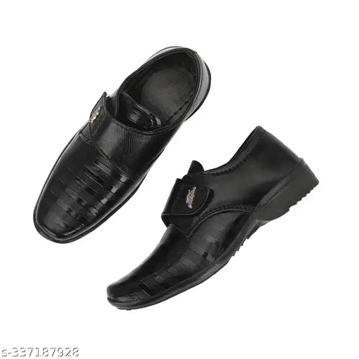 Synthetic leather kids formal shoes for boys in various sizes (6-12 years), ideal for special occasions on any outfit. Made in India