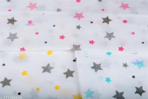 Soft, breathable 100% cotton muslin swaddle pack (3), ideal for mild winter. Comfortable for baby, perfect nursery or baby shower gift. Made in India