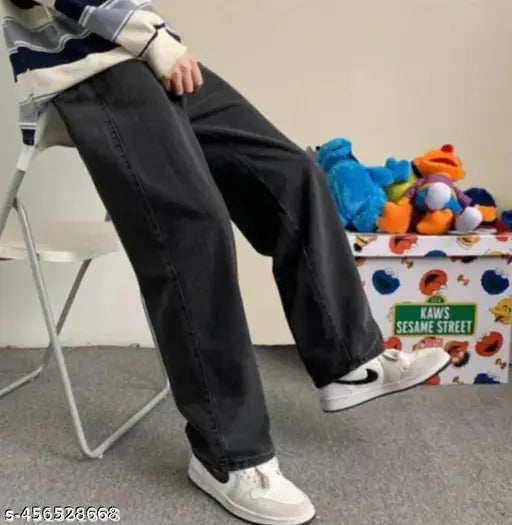 Black denim boys' Western jeans with four pockets, solid design, black color, size 28/30/32. Made in India