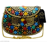 Metal striped net clutch, golden color, 18x13cm, perfect women's handbag, free size, good space, removal chain, length 39 inches, origin India