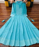 Rayon plus-size anarkali kurta with three-quarter sleeves and printed combo, extra large for women on mannequin