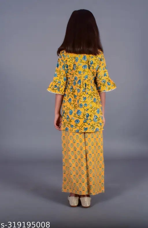 Stylish floral printed cotton top and pant set with detachable jacket - A-line palazzos, V neckline, three-quarter sleeves. Ethnic wear for girls, festive attire, cotton material. Indian origin, sizes: 3-4 years, 7-8 years