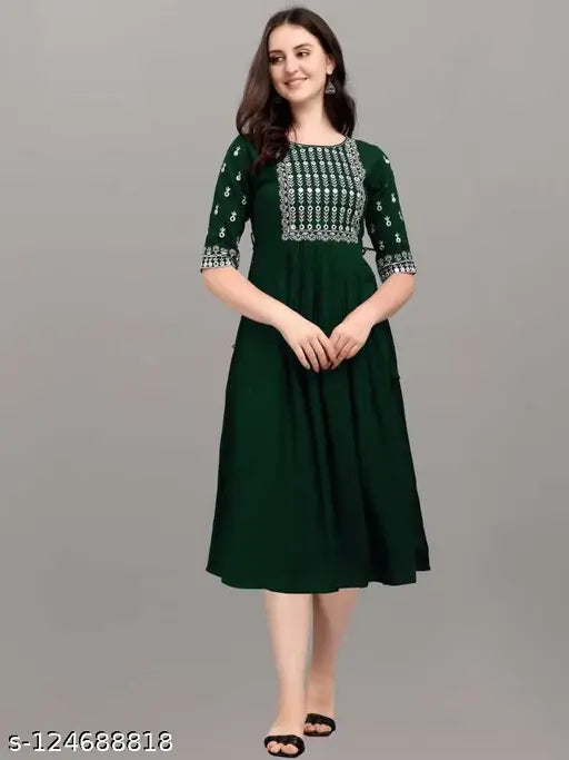 Green Rayon Embroidery Kurti with Three-Quarter Sleeves, intricate embroidery detail, Indian design, 44in bust size, XXL, 14KG rayon fabric