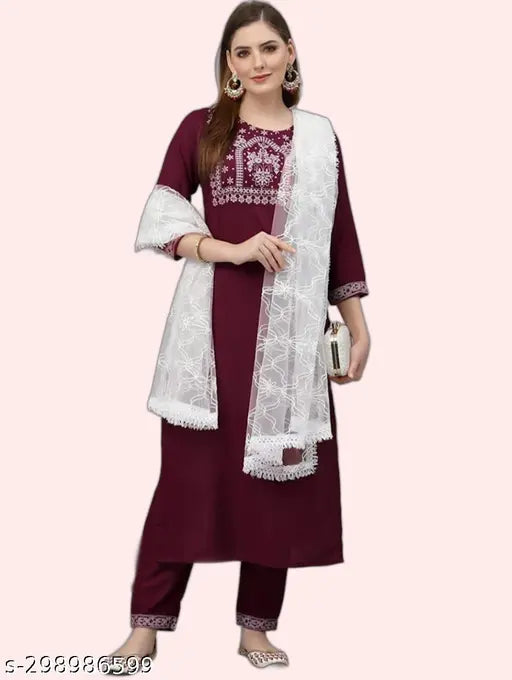 Cotton Kurta Pant Duppatta Set, printed net design, polycotton fabric, three-quarter sleeves, Indian origin, suits all occasions