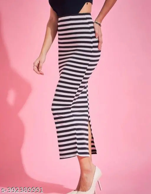 Trendy polyester side-cut checked skirt for women, printed net pattern, size 26/28/30, Indian origin