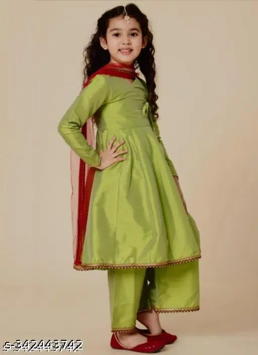 Kids girls rayon anarkali Kurti Set with palazzos & dupatta, solid pattern, 3/4 sleeves, 5-6 Years size