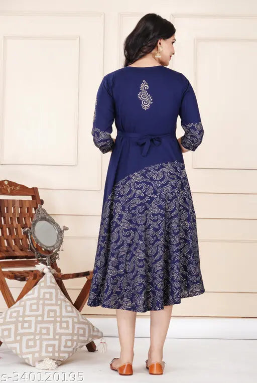 Blue viscose rayon three-quarter sleeve print combo kurti for women (M:48in, L:48in, XL:48in, XXL:48in), Indian fashion wear