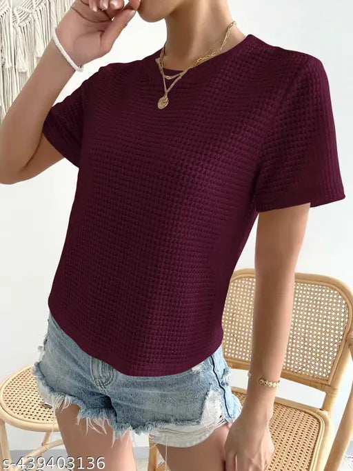 Pretty polycotton short-sleeve t-shirt for women, self-designed net pattern
