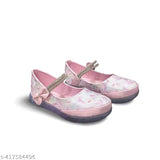 Colorblocked patent leather girls bellies with TPR sole, light-up feature for kids' fashion, sizes ranging from 5-5.5 to 9-10 years, India origin