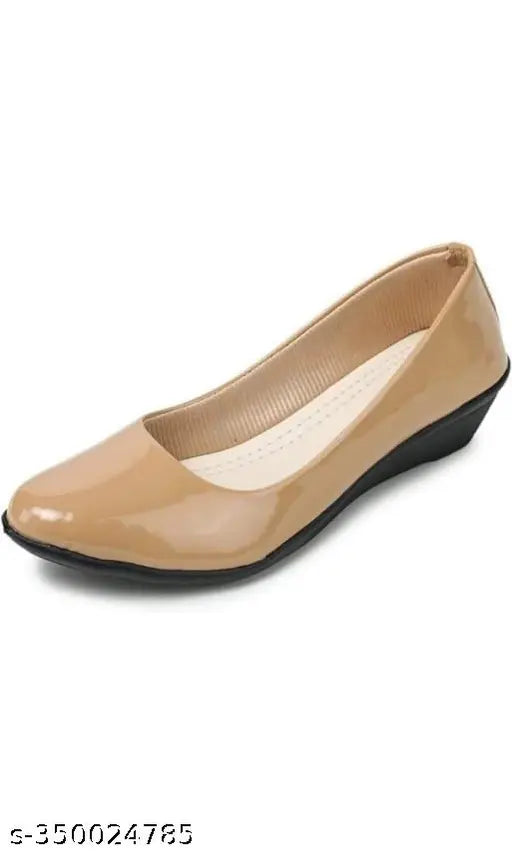 Synthetic beige belly shoes - solid style, zip fastening, women's ballerinas from India