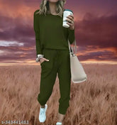 Premium cotton French Terry women's winter loungewear set, suitable for stylish relaxation and active wear with long sleeves, side pockets, and adjustable drawcord