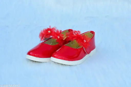 Colorblocked patent leather kids sandals, vibrant and durable for girls aged 15 months to 10 years. Made with quality materials by Anuj Enterprises from India