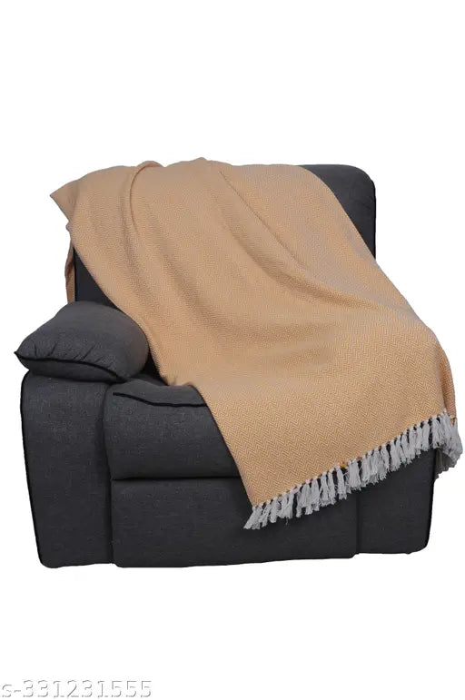 Yellow cotton net V Drill throw blanket, perfect for layering indoors