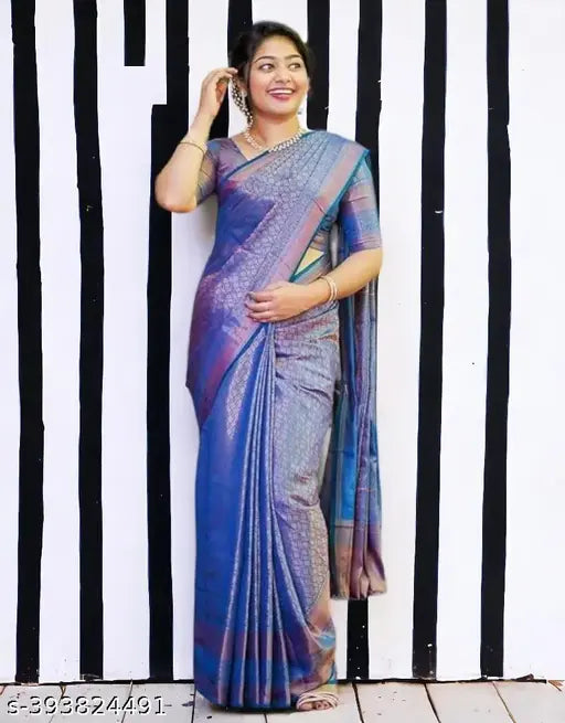 Rich gold-hued Lichi silk Kanjivaram saree with zari pallu design, featuring a matching printed georgette blouse (pack of 2), free size, origin India
