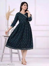 Viscose rayon printed combo gown, ANAR-K, three-quarter sleeves. Beautiful Indian wedding dress on mannequin