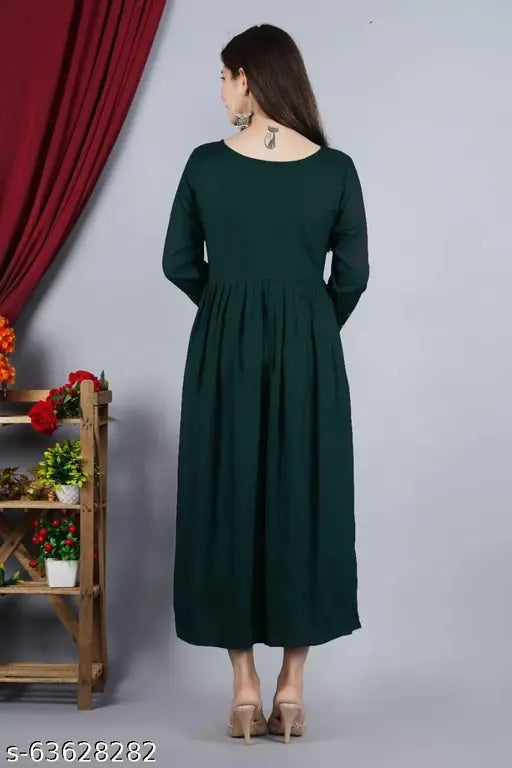 Rayon embroidered three-quarter sleeve Charvi Ensemble Kurti, perfect for regular wear and stylish comfort