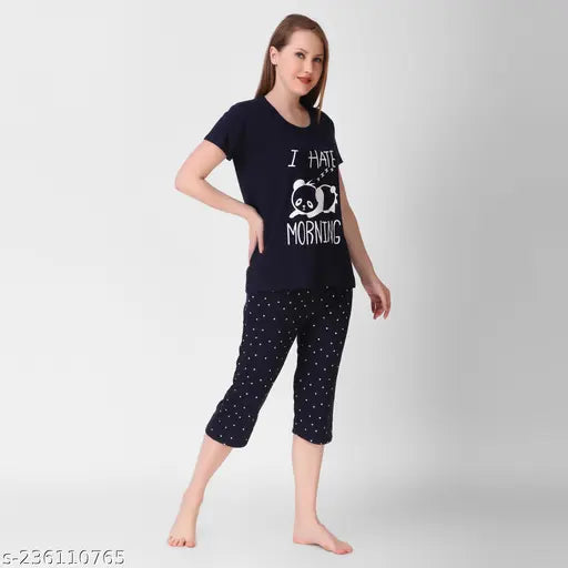 Polycotton Klaxxy Capri T-shirt set for ladies with short sleeves and printed design, available in sizes S, M, L, XL. Indian origin