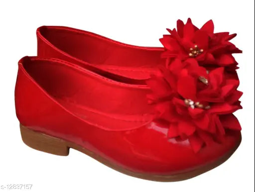 Attractive Girl's Red fool patent leather slip-on with woven design, size: 6.5 in, suitable for children aged 5.5-6 years