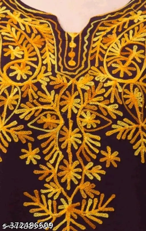 Woolen Aari printed three-quarter sleeve kurti for women, warm and fashionable Indian wear