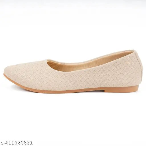 Synthetic leather colorblocked women's casual belly for regular use, comfortable & stylish belt set in various sizes (IND-4, IND-5, IND-6, IND-7, IND-8, IND-9) from India