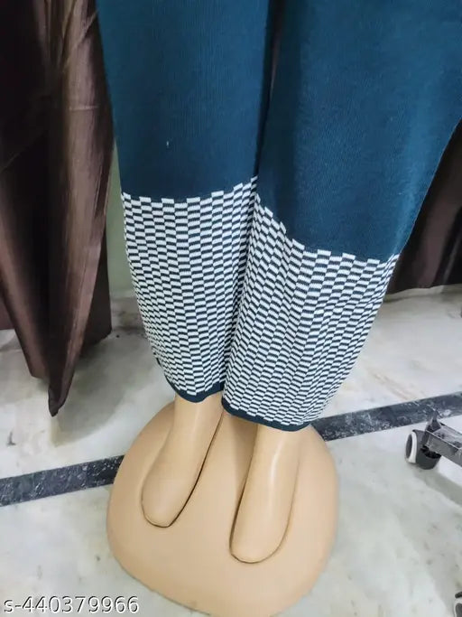 Striped wool three-quarter sleeve kurti set, free size woven pajama from India